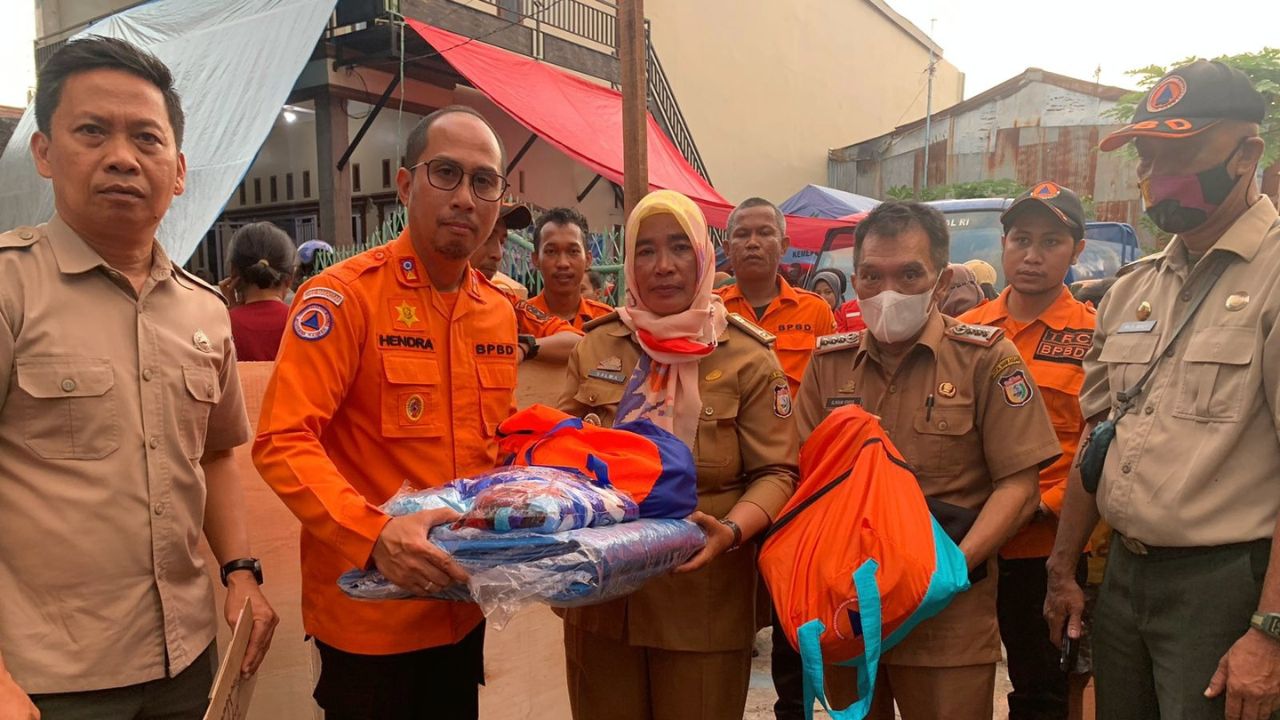 Pemkot Makassar Salurkan Bantuan Logistik dan Material untuk Korban Kebakaran di Rappokalling