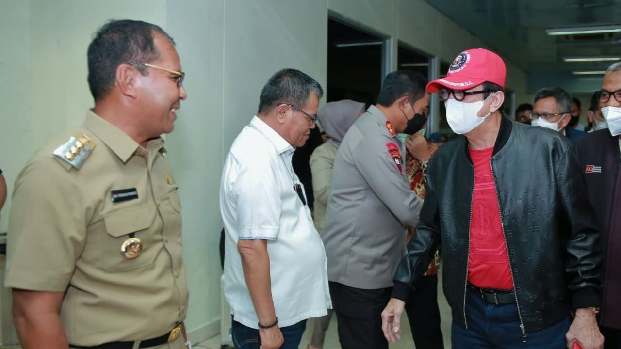 Jemput Langsung Menkumham RI, Danny: Selamat Datang di Kota Daeng