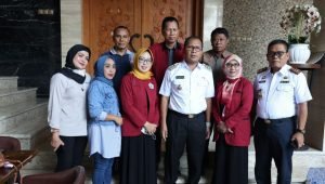 Reuni Dirangkaikan Senam Longwis Massal, Niat Alumni SMKN I Makassar Tuai Dukungan Danny