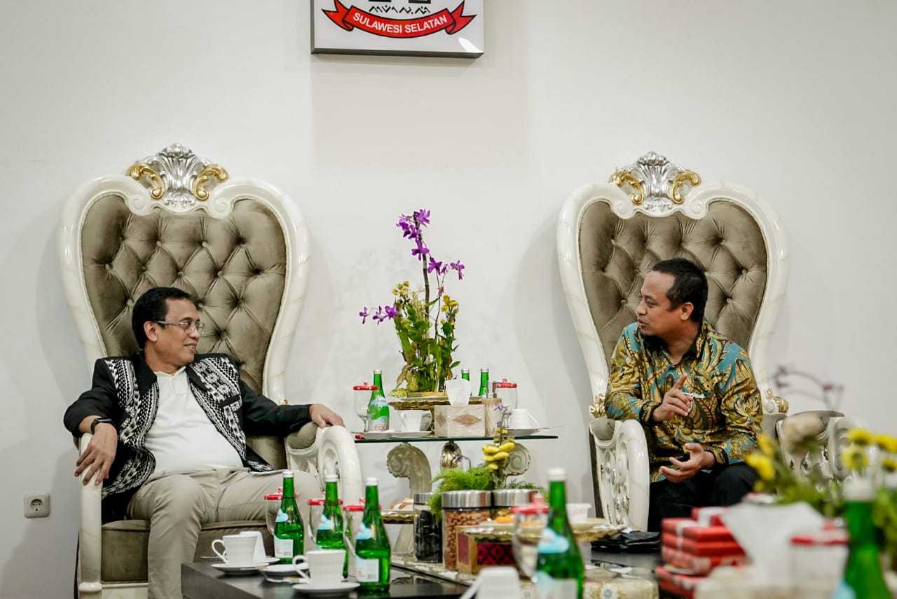 GM PLN Sulselrabar yang Lama Berpamitan Ke Gubernur, Awaluddin Hafid: Selama Bertugas Kesan Sangat Positif 2 GM PLN Sulselrabar yang Lama Berpamitan Ke Gubernur, Awaluddin Hafid: Selama Bertugas Kesan Sangat Positif