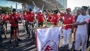 Bersepeda Sambil Berdonasi, Gubernur Sulsel Lepas Peserta Indonesia Heart Bike