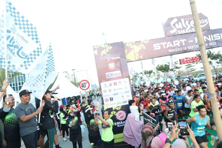 Danny Pomanto Serukan Hidup Sehat, Hadiri Pelepasan Peserta Sulsel SMANSA 10K 2022 8 Danny Pomanto Serukan Hidup Sehat, Hadiri Pelepasan Peserta Sulsel SMANSA 10K 2022