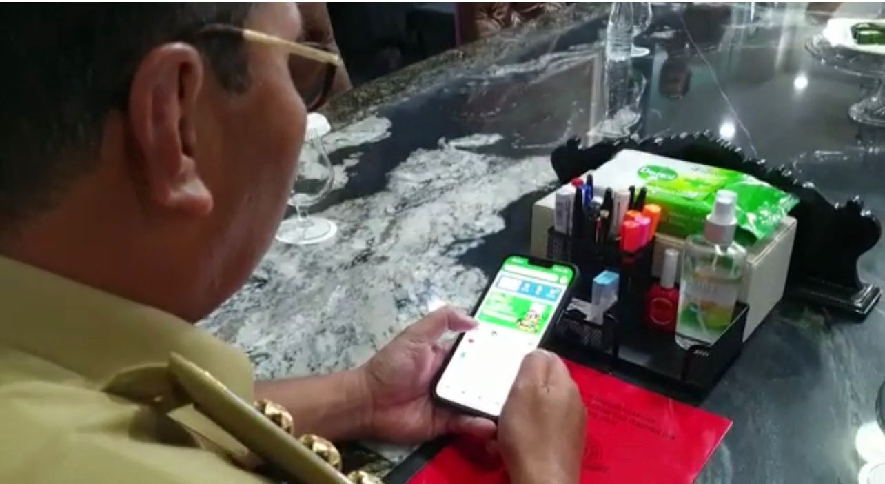 Pesan Khusus Lewat Aplikasi, Danny Pomanto Diantar Pakai Motor Listrik ke Balai Kota di Ojol Day