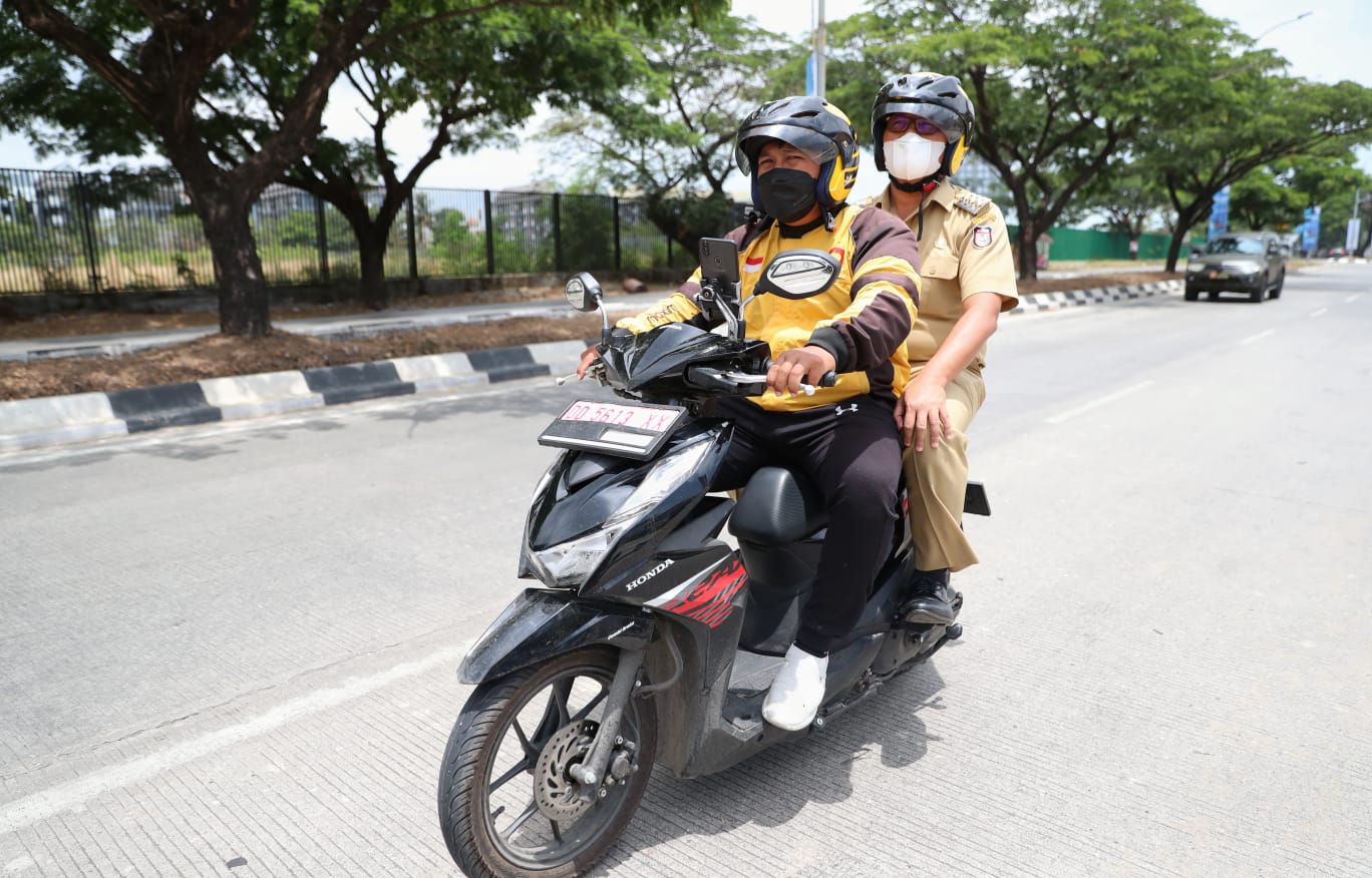 Ojol Day, Danny Pomanto Manfaatkan Tiga Layanan Ojol
