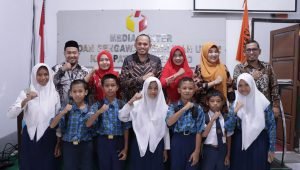 Siswa UPT SMPN 7 Binamu Ramai-ramai Kunjungi Bawaslu Jeneponto