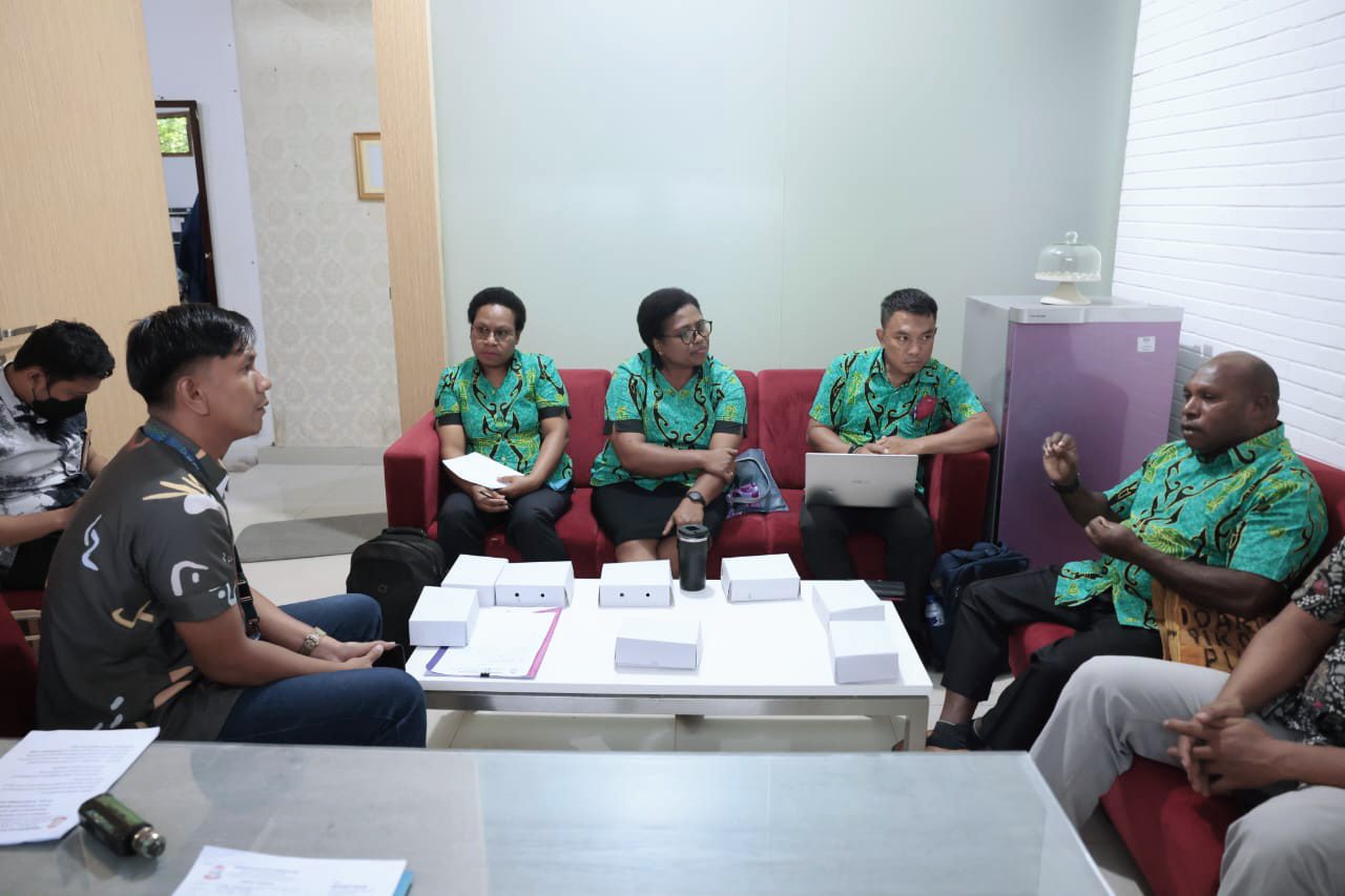 Bappeda Mimika Belajar Peningkatan SDM di Dispar Makassar