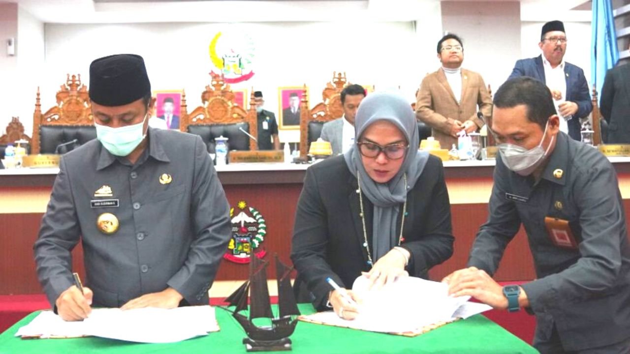 Gubernur & Ketua DPRD Sulsel Tandatangani Nota Kesepakatan Perubahan KUA-PPAS 2022