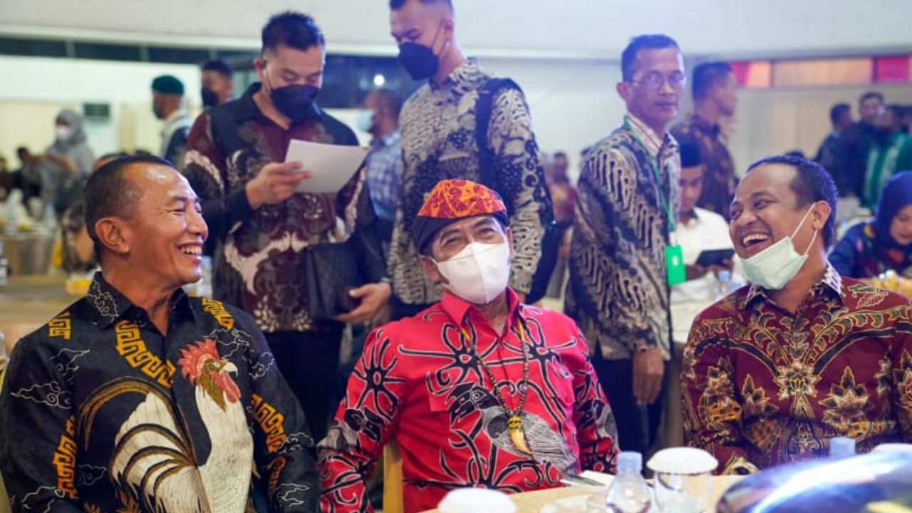 Gubernur Andi Sudirman: Selamat Bertugas Mayjen Totok, Pangdam XIV Hasanuddin 2 Gubernur Andi Sudirman: Selamat Bertugas Mayjen Totok, Pangdam XIV Hasanuddin