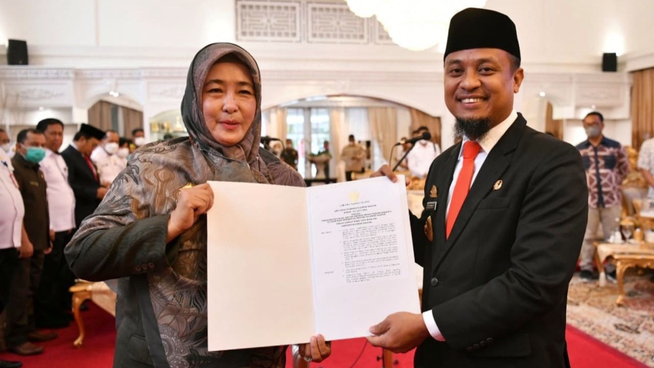 Gubernur Lantik Putra-Putri Luwu Raya Sebagai Kadis Kesehatan dan TA TGUPP