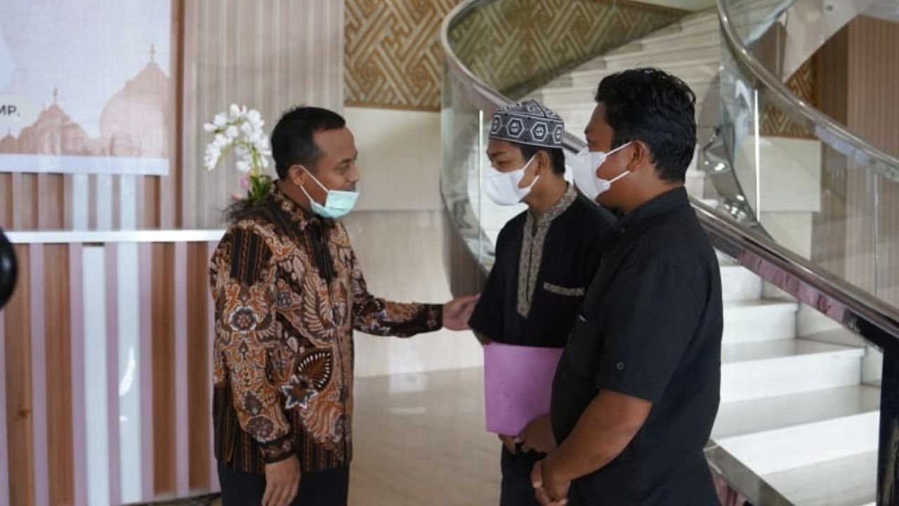 Anak Korban Ibu Gantung Diri di Pinrang Berterima Kasih atas Bantuan Beasiswa Gubernur