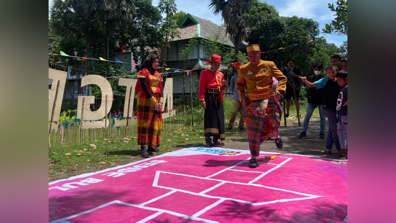 JJS Makassar Gelar MTGF, Kembalikan Memori Bahagia Masa Kecil Sekaligus Memperkenalkan Budaya ke Generasi Muda 2 JJS Makassar Gelar MTGF, Kembalikan Memori Bahagia Masa Kecil Sekaligus Memperkenalkan Budaya ke Generasi Muda