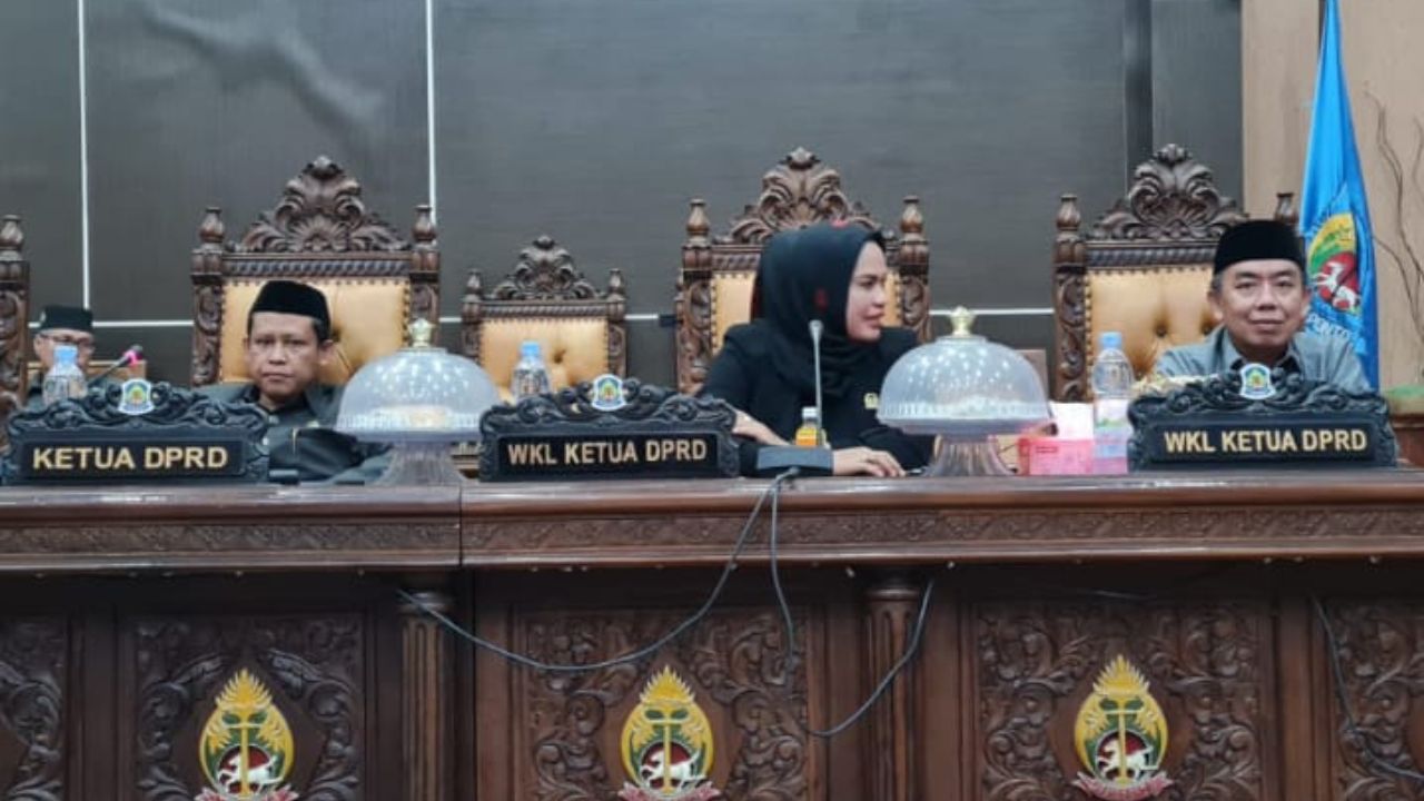 Rapat Paripurna Tingkat 1 Penyerahan Ranperda APBD Jeneponto Tahun Anggaran 2023