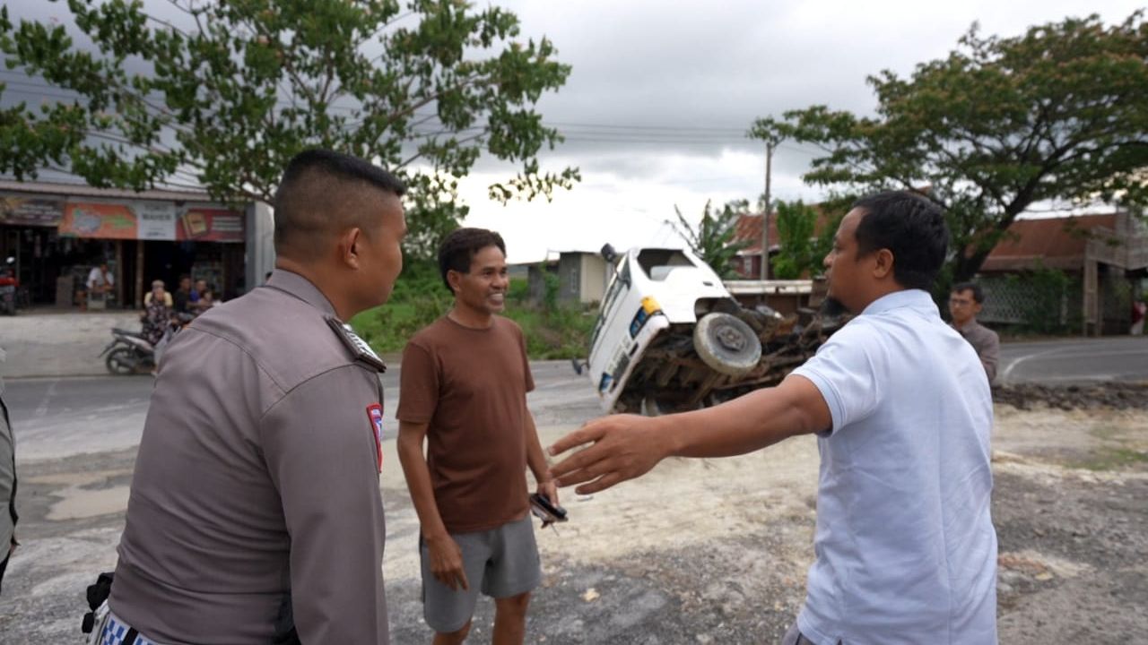 Singgah Pantau dan Bantu Evakuasi Kecelakaan Truk, Warga Jeneponto: Terima Kasih Pak Gubernur