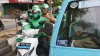 Pekan Keenam Ojol Day, Danny Pomanto Naik Grab Menuju Dukcapil