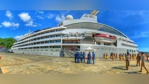 Pelabuhan Jayapura Kedatangan Tamu, Kapal Pesiar Le Soleal