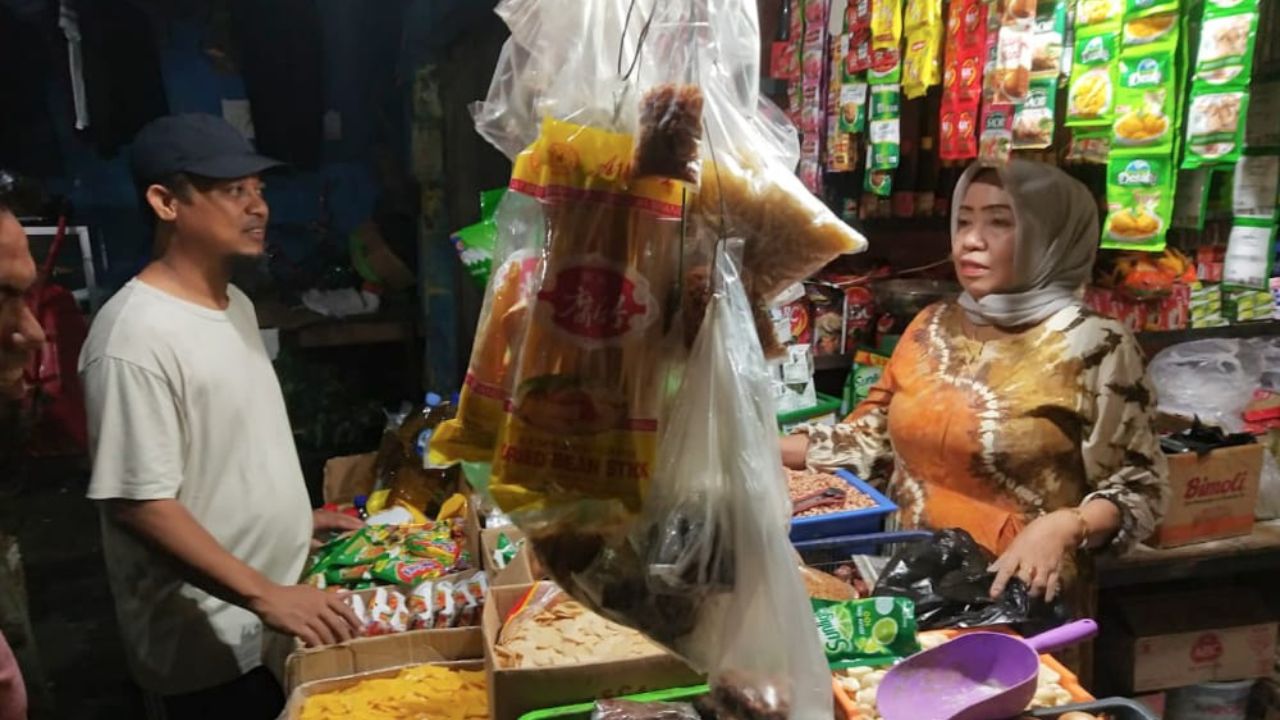 Sembari Olahraga, Gubernur Andi Sudirman Pantau Harga Bahan Pokok di Pasar Sawah