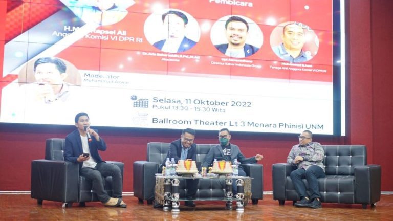 Anggota DPR RI Rapsel Ali Sosialisasi Holding BUMN Sebagai Lokomotif Kebangkitan Ekonomi Masa Depan 6 Anggota DPR RI Rapsel Ali Sosialisasi Holding BUMN Sebagai Lokomotif Kebangkitan Ekonomi Masa Depan