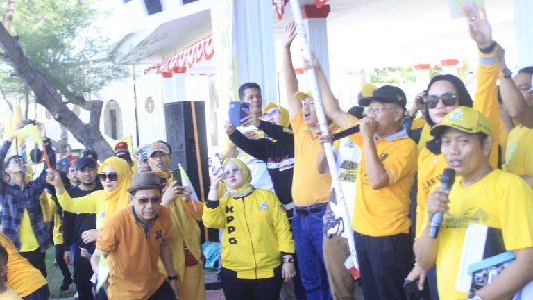 Meriahkan HUT ke-58 Partai Golkar, Ribuan Warga Padati Jalan Santai di Jeneponto 6 Meriahkan HUT ke-58 Partai Golkar, Ribuan Warga Padati Jalan Santai di Jeneponto