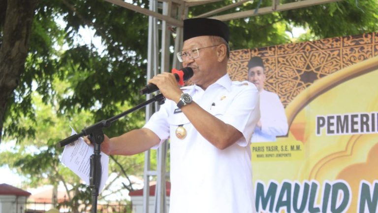 Begitu Meriah, Perayaan Maulid Nabi Muhammad SAW oleh Pemda Jeneponto di Halaman Terbuka 8 Begitu Meriah, Perayaan Maulid Nabi Muhammad SAW oleh Pemda Jeneponto di Halaman Terbuka