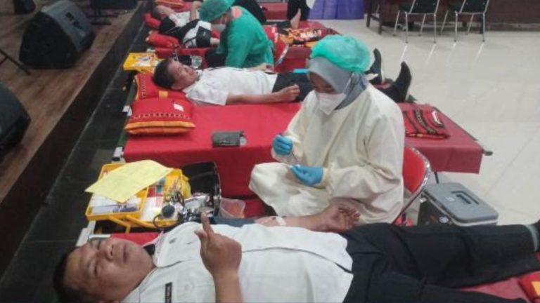 Rutin Gelar Donor Darah, Reza Harap dapat Membantu dalam Menyediakan Stok Darah 8 Rutin Gelar Donor Darah, Reza Harap dapat Membantu dalam Menyediakan Stok Darah