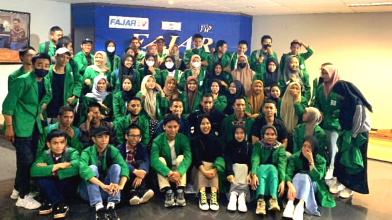 Mahasiswa Jurnalistik UIN Alauddin Makassar Lakukan Kunjungan Media