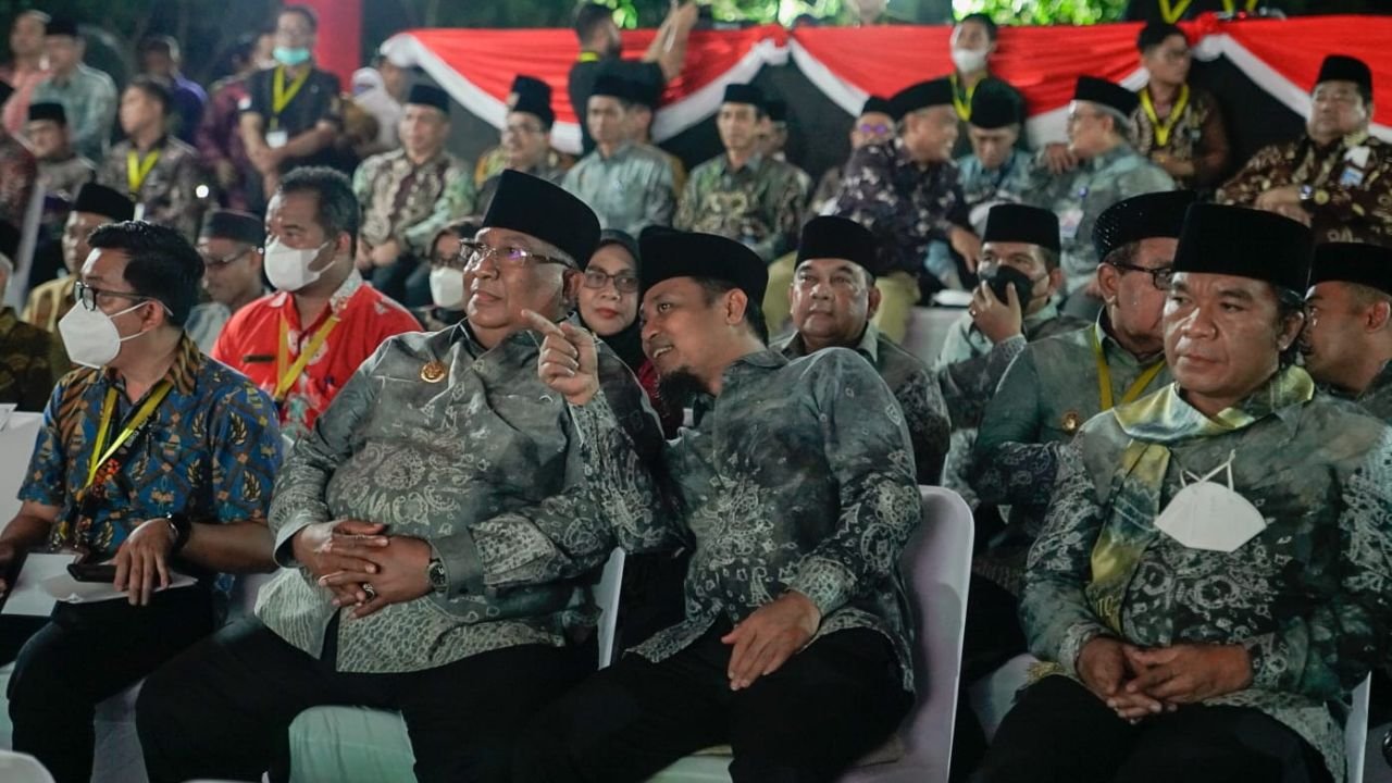 Bertolak ke Kalsel Hadiri Pembukaan MTQ Nasional XXIX, Andi Sudirman Disambut Hangat KKSS