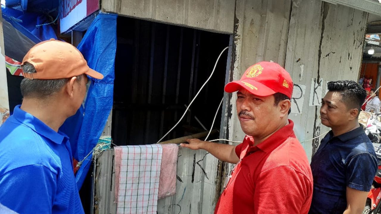 Menunggak Pembayaran, 51 Petak Lods Pasar Sentral Diambil Alih Perumda Pasar 2 Menunggak Pembayaran, 51 Petak Lods Pasar Sentral Diambil Alih Perumda Pasar