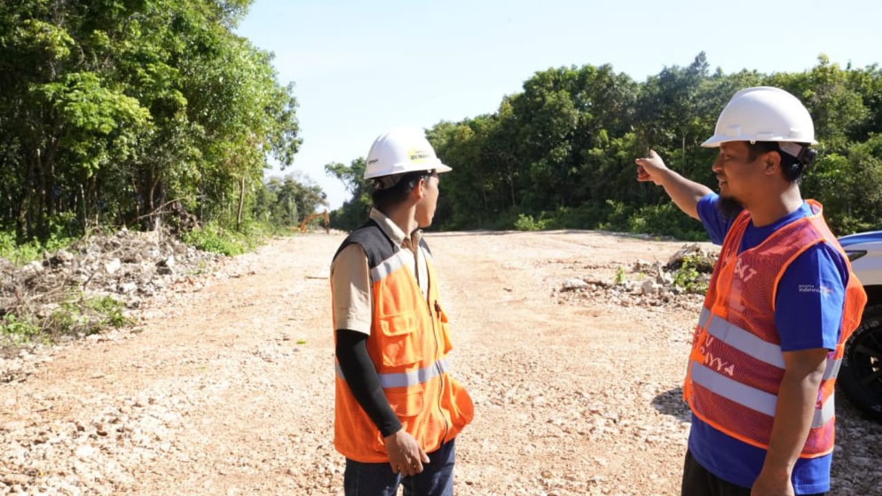 Tinjau Pembangunan ruas Batu Tongkarayya - Goa Passea, Gubernur Andi Sudirman: Buka Akses Wisata Baru