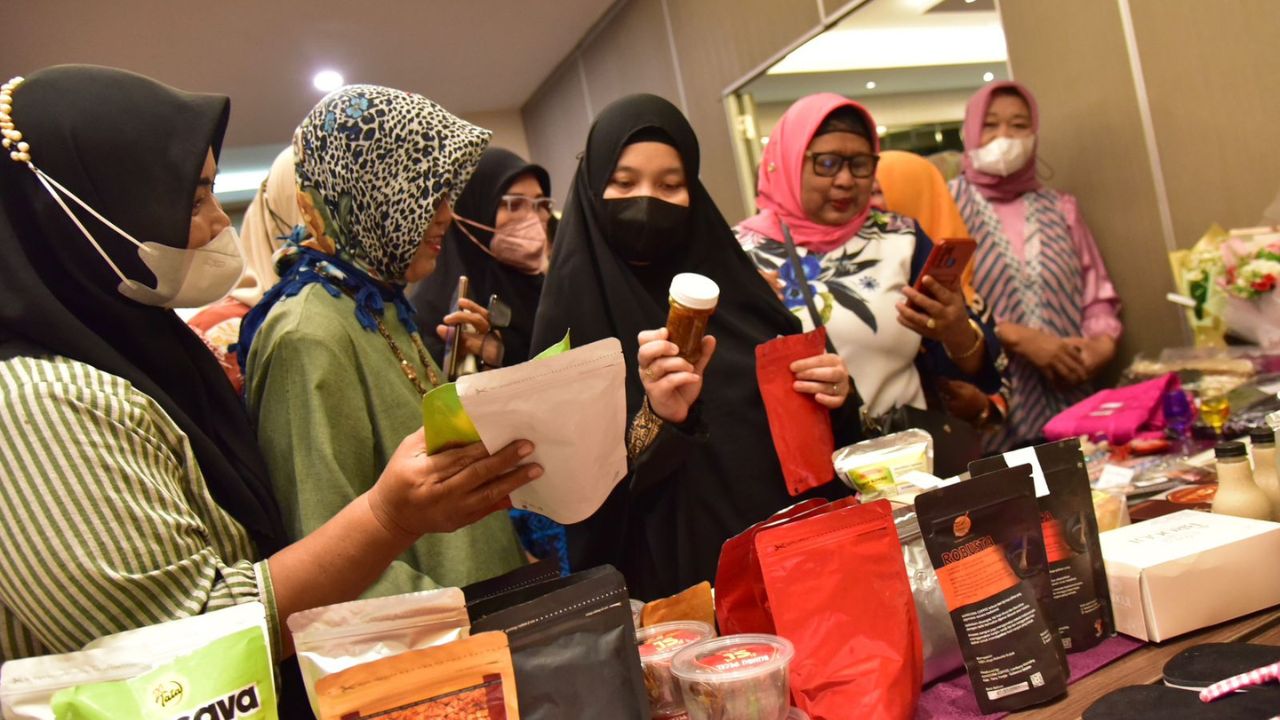 Naoemi Octarina Apresiasi Pelatihan Vocational UKM Perempuan