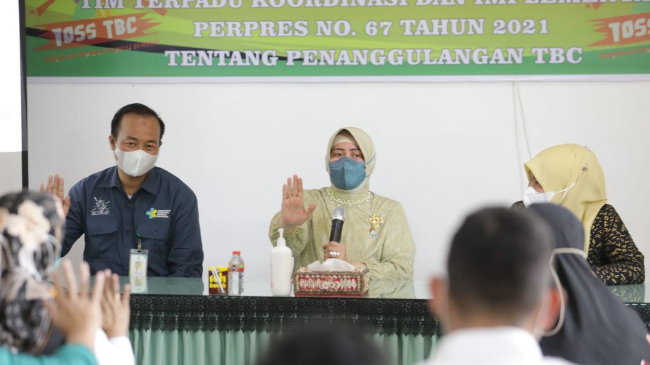 Indira Yusuf Ismail Dampingi Tim Kemenkes Tinjau Penanganan Eliminasi TB di PKM Tamalate