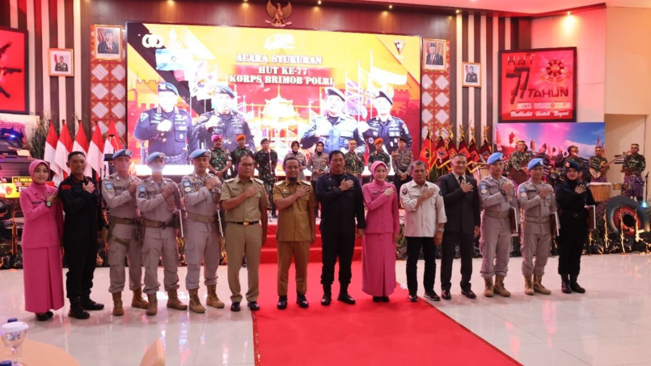 Hadiri HUT Korps Brimob Polri ke-77, Walkot Makassar: Mari Membangun Negeri