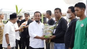 Gubernur Sulsel Salurkan Bantuan Pertanian Senilai Rp66 Miliar