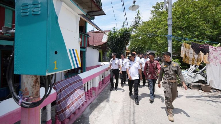Rasio Eletrifikasi Sulsel 99,8 Persen, Ketersedian Listrik di Pulau Jadi Perhatian Gubernur Andi Sudirman 6 Rasio Eletrifikasi Sulsel 99,8 Persen, Ketersedian Listrik di Pulau Jadi Perhatian Gubernur Andi Sudirman