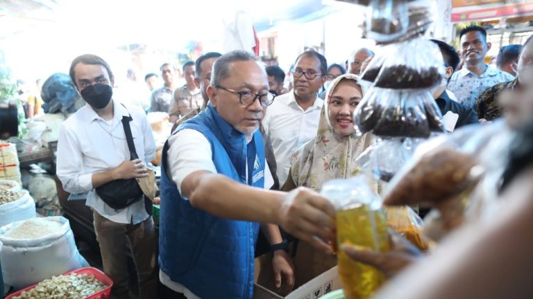 Harga Bahan Pokok Stabil, Peran Danny Pomanto Dipuji Mendag Zulkifli Hasan 10 Harga Bahan Pokok Stabil, Peran Danny Pomanto Dipuji Mendag Zulkifli Hasan