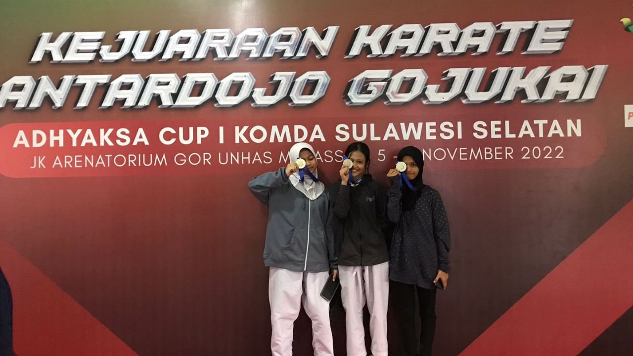3 Karateka SMPN 5 Makassar Raih Medali Perak di Kejuaraan Antar Dojo Gojukai