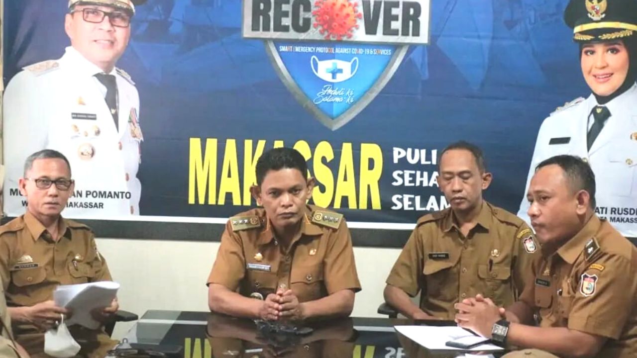 Camat Ujung Tanah Pimpin Rapat Evaluasi Kinerja Jajarannya 2 Camat Ujung Tanah Pimpin Rapat Evaluasi Kinerja Jajarannya