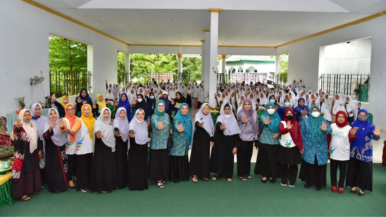 PKK Sulsel Pantau Giat Tablet Tambah Darah di Pesantren Putri Yatama Mandiri