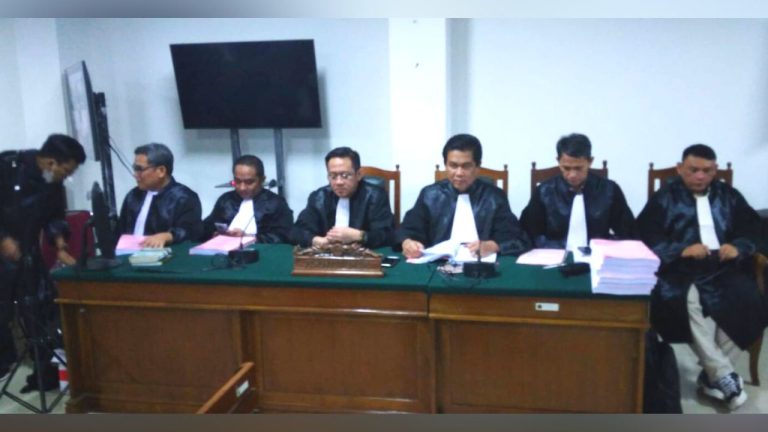 JPU Tuntut Pelanggar HAM Berat Paniai Papua 10 Tahun Penjara 3 JPU Tuntut Pelanggar HAM Berat Paniai Papua 10 Tahun Penjara
