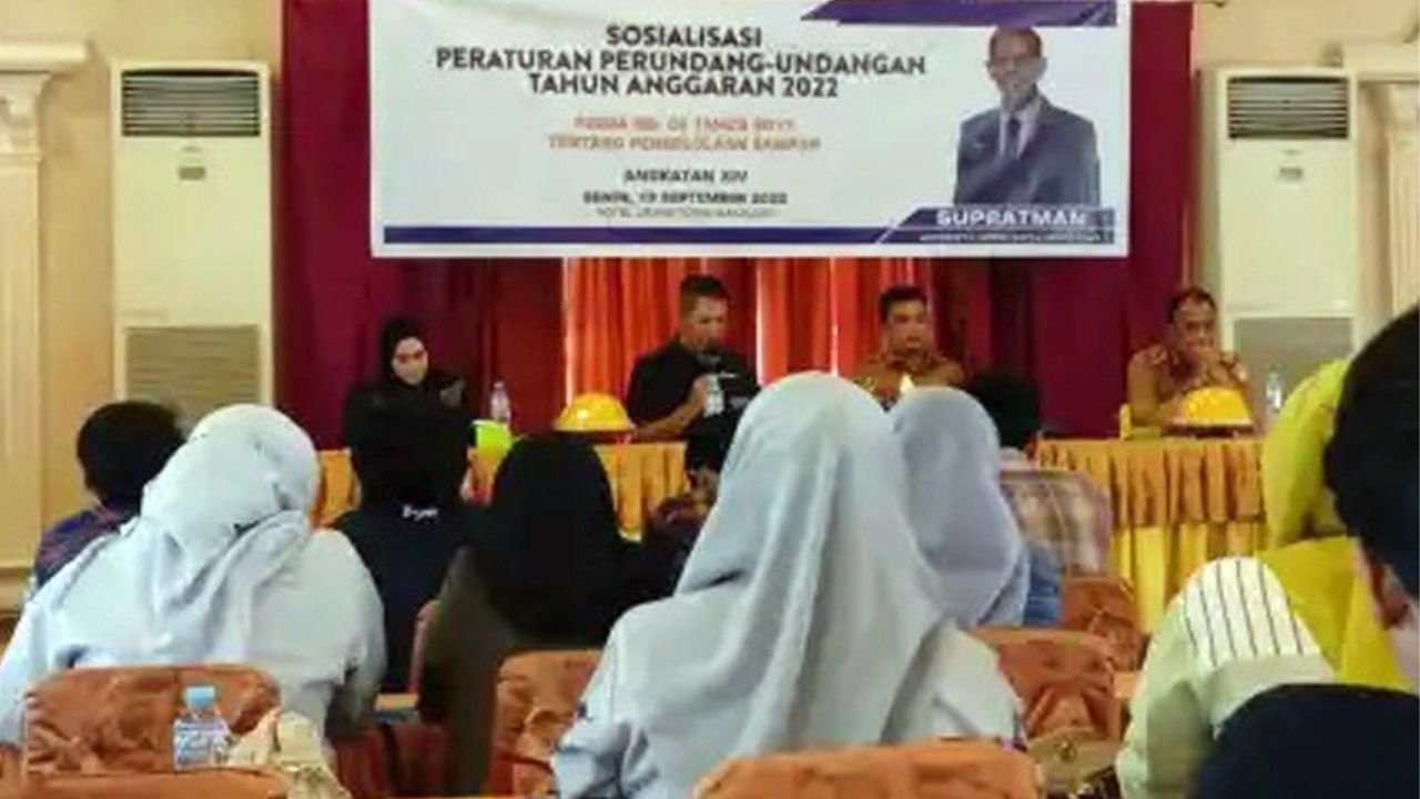 Supratman Bahas Pengelolaan Sampah di Hotel Grand Town