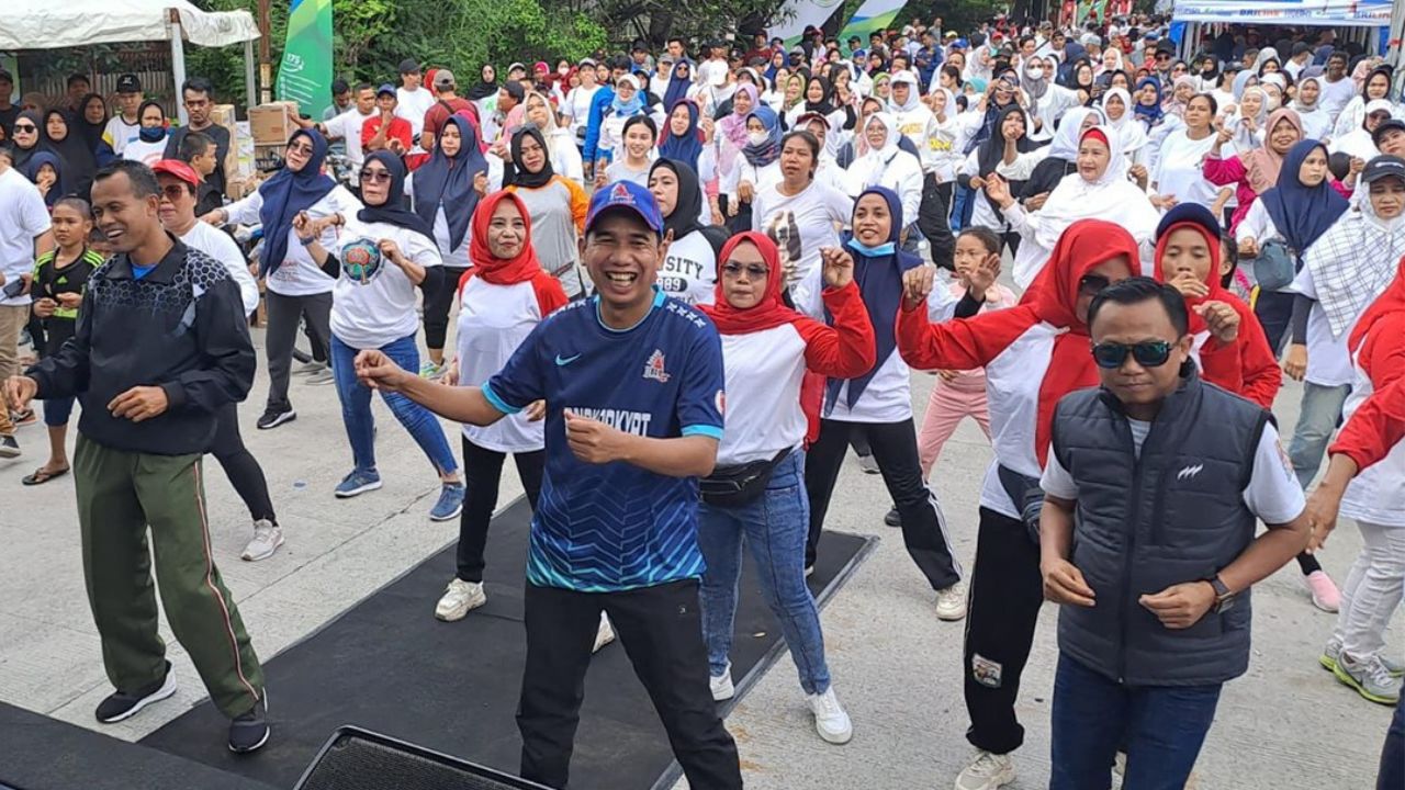 Ketua DPRD Makassar Membaur Bersama Warga di Jalan Sehat ‘Tallo Fest 2022’