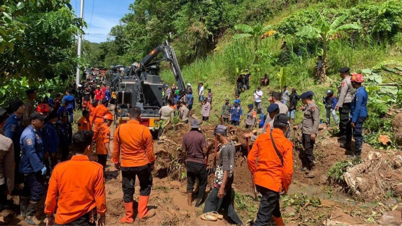 Bupati Gowa Maksimal Penanganan Longsor di Parangloe, Tercacat 6 Korban Jiwa, 15 KK Mengungsi