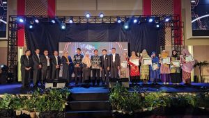 Hari Guru Nasional, Ketua DPRD Makassar: Semua Orang Hebat Diciptakan Guru