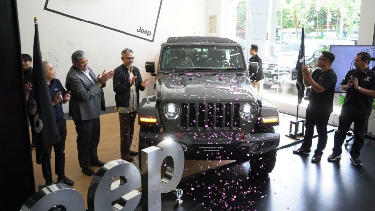 Jeep Kalla Kars Tutup 2022 dengan Jeep Wrangler Rubicon Sky One Touch 12 Jeep Kalla Kars Tutup 2022 dengan Jeep Wrangler Rubicon Sky One Touch