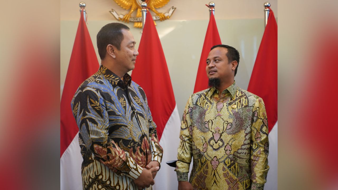 Temui Kepala LKPP, Gubernur Sulsel Bahas Implementasi Produk Kontruksi di E-Katalog Lokal 2 Temui Kepala LKPP, Gubernur Sulsel Bahas Implementasi Produk Kontruksi di E-Katalog Lokal