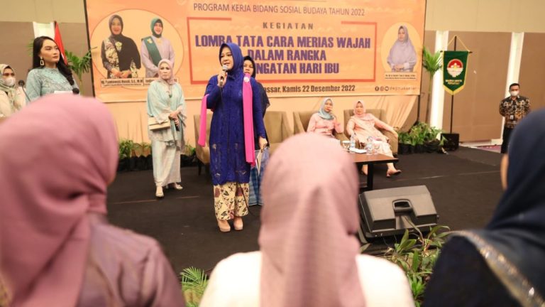 Meriahnya Hari Ibu 2022, Wawali & Ketua PKK Makassar Jadi Juri Lomba Tata Rias Wajah 5 Meriahnya Hari Ibu 2022, Wawali & Ketua PKK Makassar Jadi Juri Lomba Tata Rias Wajah