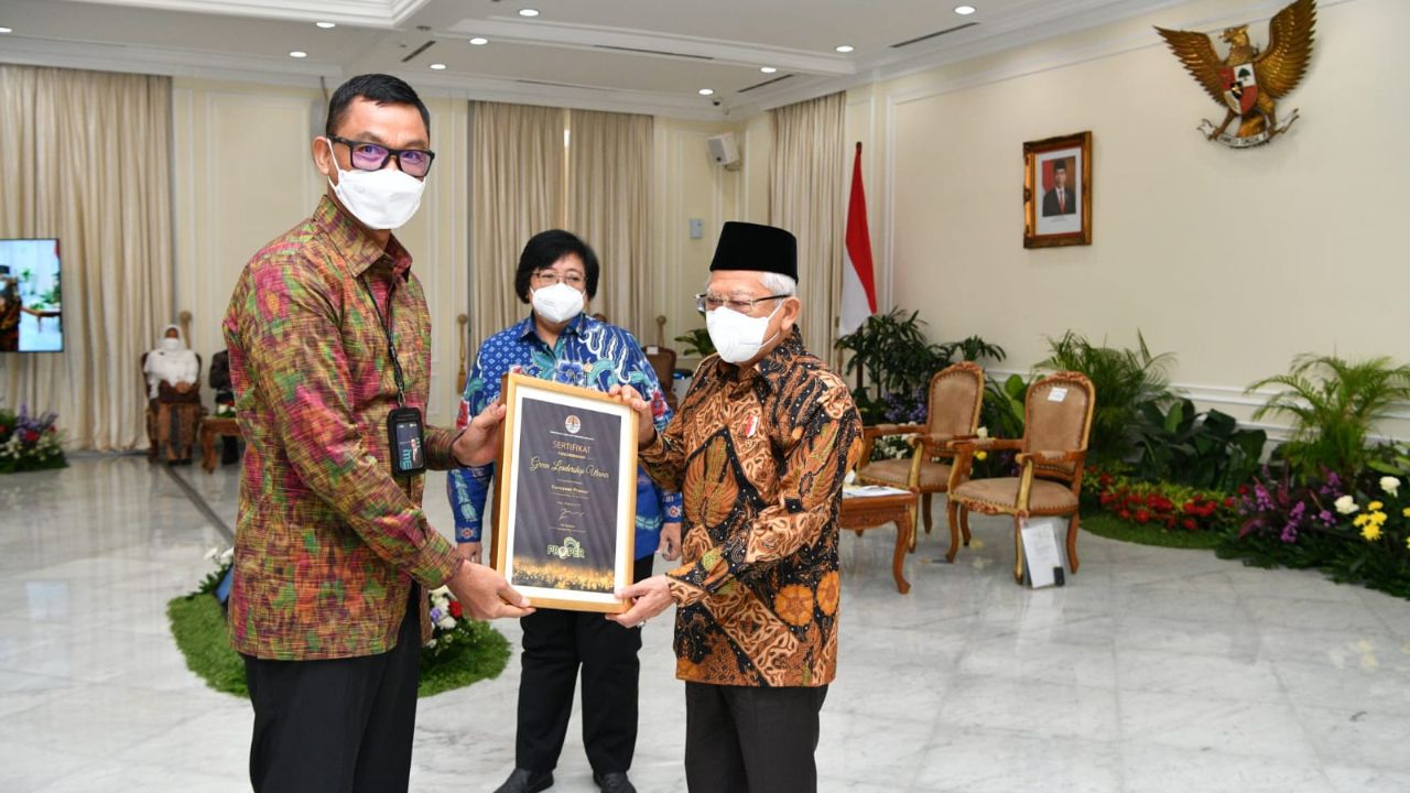 Terbaik Sepanjang Sejarah, PLN Raih 15 Penghargaan Proper Emas & CEO Green Leadership Utama