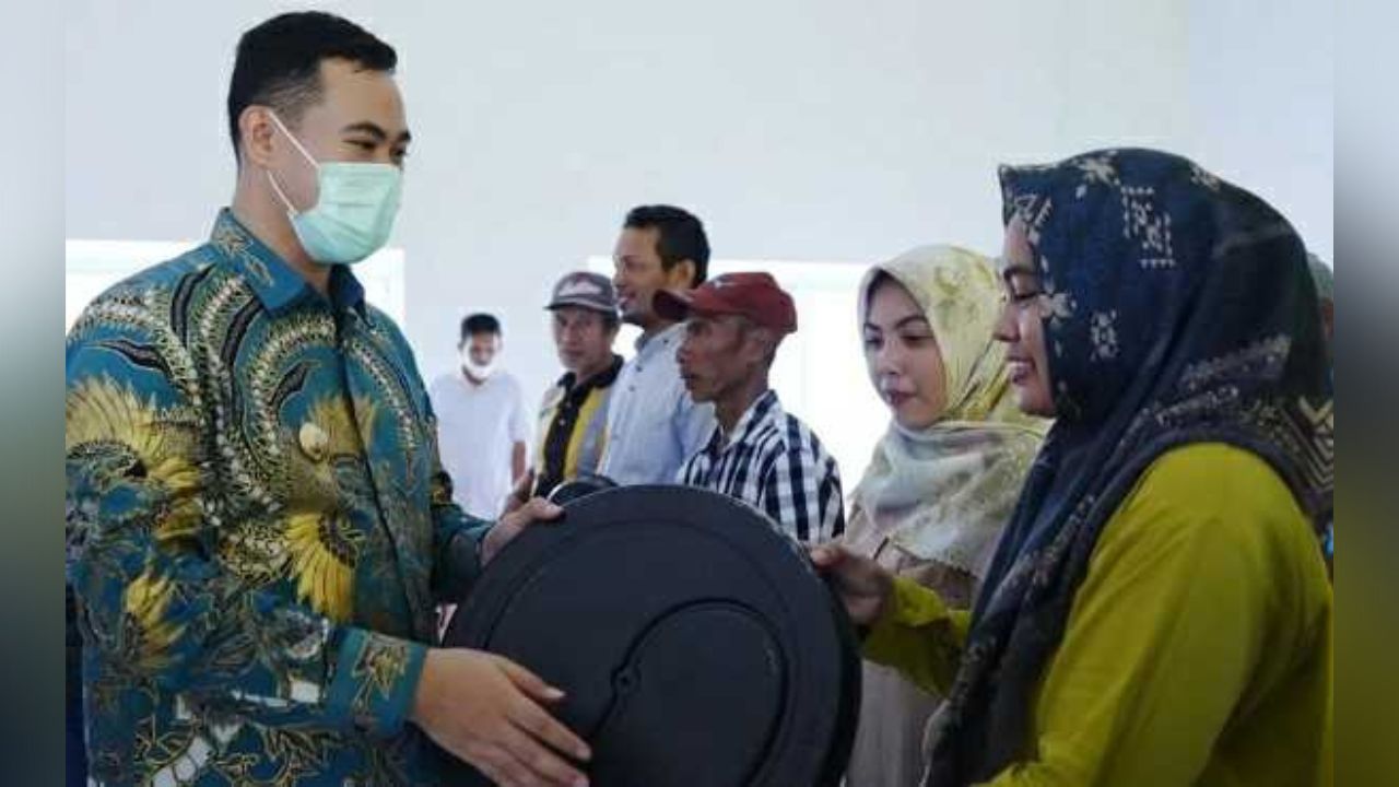 Antisipasi Kesulitan Air di Musim Kemarau MYL Bagikan Ratusan Bak penampungan Air