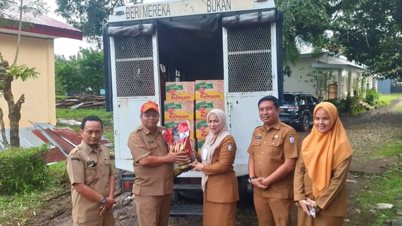 Pemprov Sulsel Salurkan Buffer Stock Logistik ke 12 Kabupaten Kota