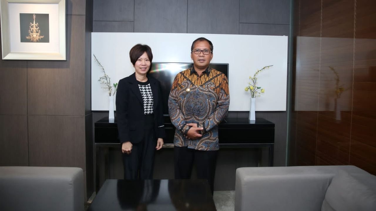 Diskusi Soal Potensi Makassar, Danny Bertemu Tim Enterprise Singapore