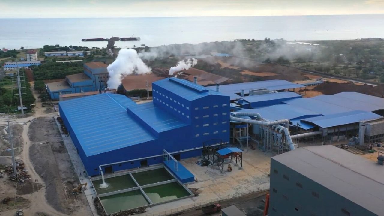 PLN UID Sulselrabar Sabet Dua Penghargaan Bergengsi dalam Forum Niaga PT PLN (Persero